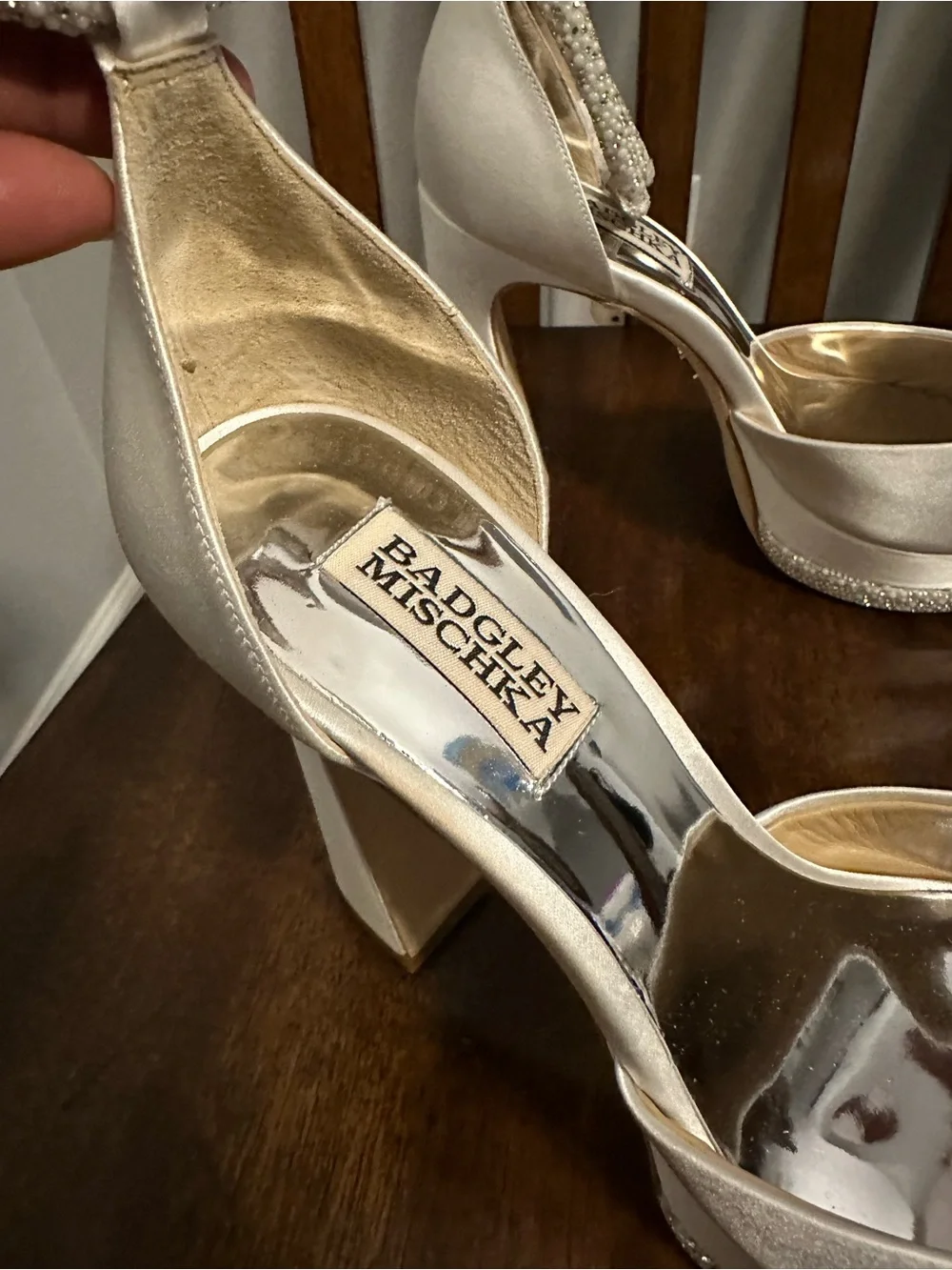 Badgley Mischka Collection Eliana Ankle Strap Platform Pointed Toe Pump New
